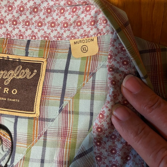 Wrangler Multicolor Plaid Button-Down Western shirt with Pearl Snaps size XL - Picture 3 of 6